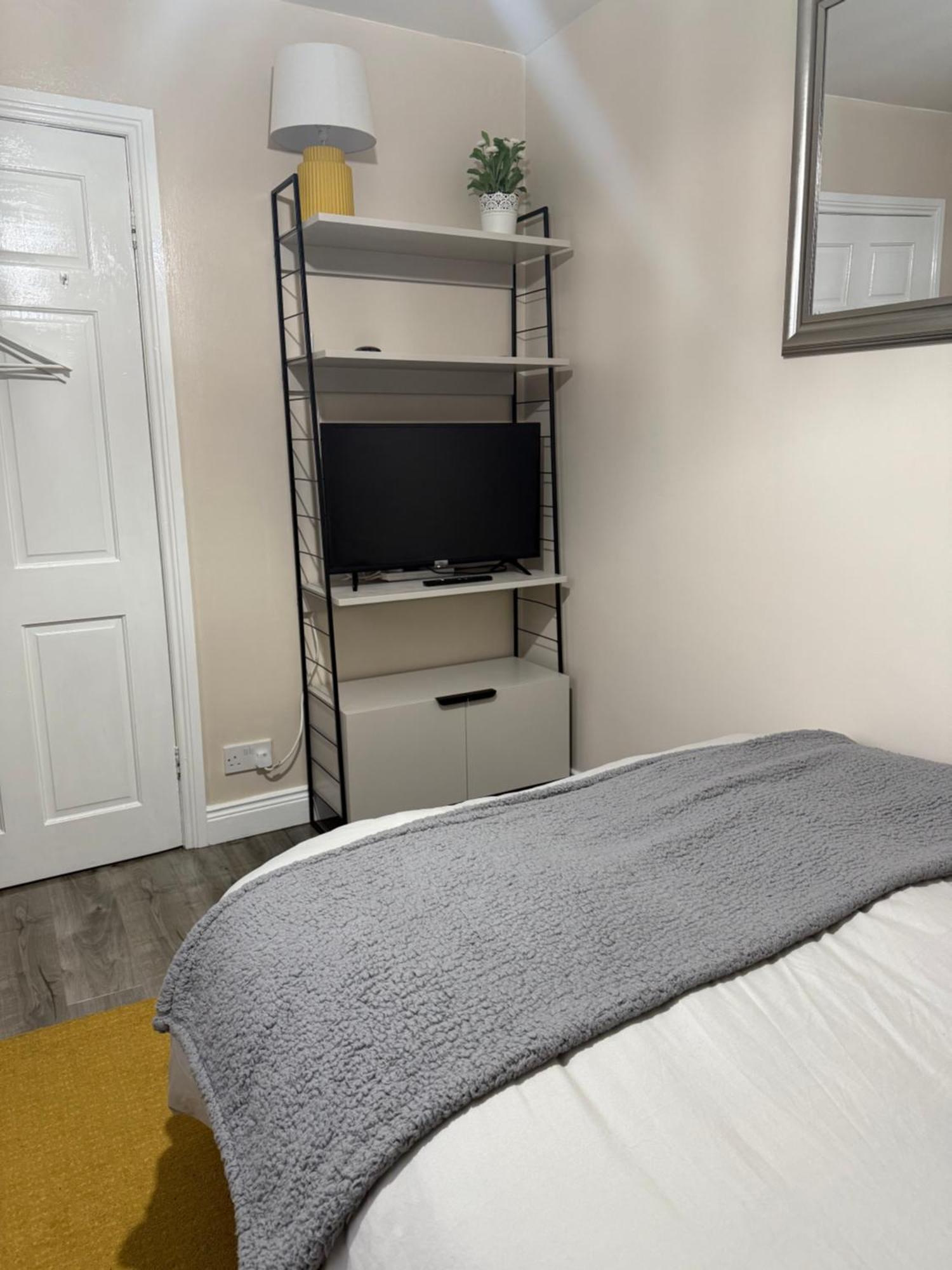 At Quiet Location Close To Belfast Homestay *